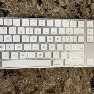 Magic Keyboard with Numeric Keypad - US English